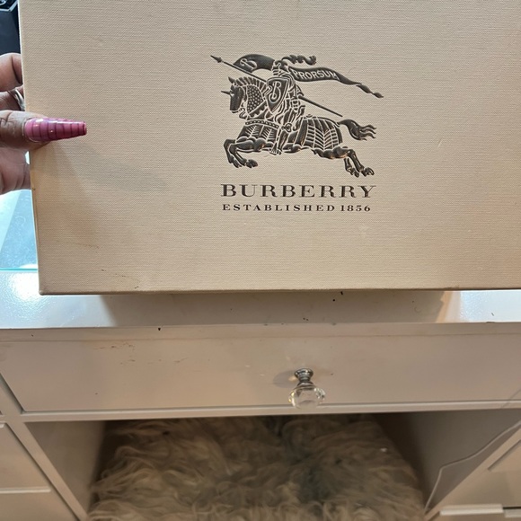 Burberry sneakers - Picture 3 of 3